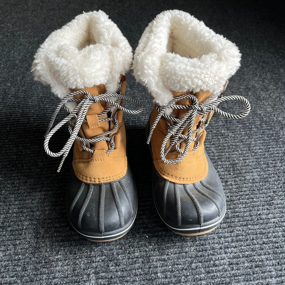 Cat & Jack Snow Duck Boots Kid Size 1 Tan Black Excellent Faux Fur Lined Lace Up